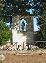 Cimetière : sépultures Tortoni-Gervais.