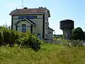 Gare et château d'eau.