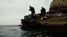 La mise à l'eau sous le phare