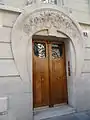 Décoration de la porte du no&nbsp;4.