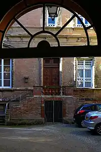 Cour intérieure de l'hôtel.