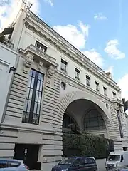 Ancien hôtel du prince Roland Bonaparte : accès au no 10.