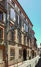 no 18 : façade de l'hôtel d'Aigna.