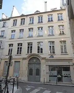 6 rue de Beauregard, hôtel XVIIIe siècle (non classé).
