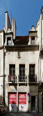 Maison du XVIe siècle au no 3