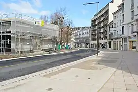 Rue de la Source-de-l'Hôpital quasiment rénovée et extension de bâtiment en construction