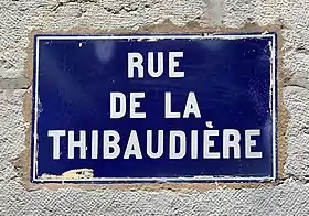 Voir la plaque.