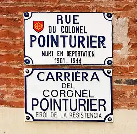 Plaques de rue en français et en occitan.