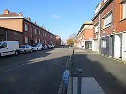 Rue du Long-Pot vue du boulevard de l'usine vers l'école Lakanal