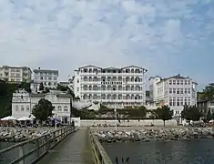 Hôtels sur la promenade de la plage.