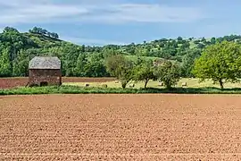 Paysage rural à Nauviale, dans le nord-ouest.