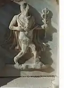 Personnage portant un enfant