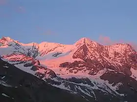 Dôme des Platières, face Nord. À gauche, le dôme de la Sache.
