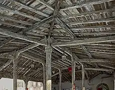 La charpente de la halle