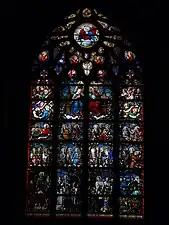 Le vitrail du chœur.