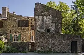 Des maisons dans le village.