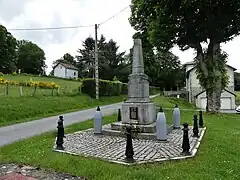Le monument aux morts.