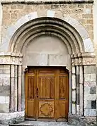 Le portail principal.