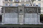 Monument sur la place Jacquard, à Saint-Étienne.