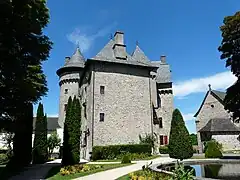 Le château de sainte-Fortunade.