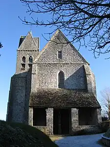L'église Saint-Apollinaire.