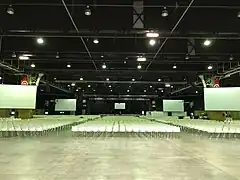 La grande salle de conférence.