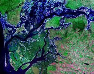 Les Îles du Gandoul dans le quadrant inférieur gauche de la photo satellite.