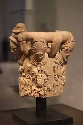 Sculpture en bas-reliefTerre cuite, 54 x 50 x 50 cmMusée du quai Branly au Louvre, Pavillon des Sessions