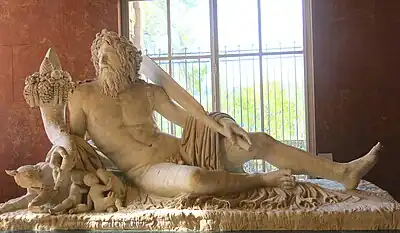 Statue du Tibre avec Romulus et Rémus. Marbre, L. 3,17 m. Date 75 / 150 EC. Louvre