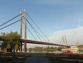 Le nouveau pont ferroviaire dans Belgrade