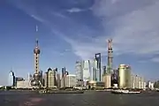 Vue panoramique du Pudong depuis le Bund.