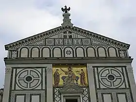 ... de la façade de San Miniato al Monte.