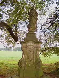 Statue de la Vierge Marie.