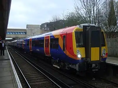 Le résultat de la conversion entre les série 458/0 et 460 après la conversion : Class 458/5 (2013 - Maintenant)