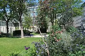 Image illustrative de l’article Square Yves-Klein