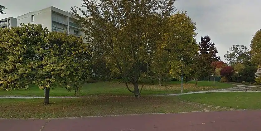 Le square Armand-Faulat