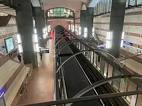 La station vue depuis la mezzanine.