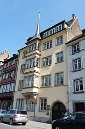 Immeuble au n°11, Inscrit MH (1997)