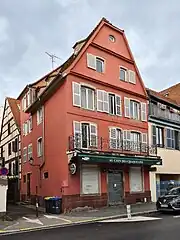 Angle au 65, rue de Zurich.