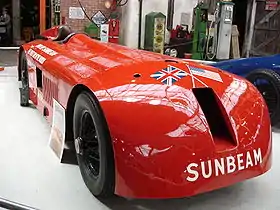 La Sunbeam 1000 hp, surnommée Mystery car, avec laquelle il dépasse les 200 mph en 1927