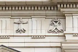 Symboles de la Bretagne et de Louis XIV.