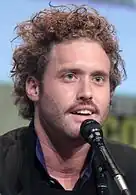 T. J. Miller dans le rôle de Weasel