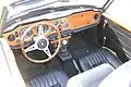Un tableau de bord bois de Triumph TR4.