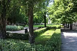 Place du Théâtre près de la place d'Islande.