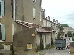 Toit détruit sur le boulevard Jean Jaurès.