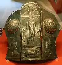 Casque de parade romain. Bronze, 200-250 ap. JC.