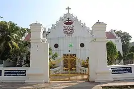 L'église de la Nouvelle-Jérusalem, ornée du monogramme de Frédéric IV.