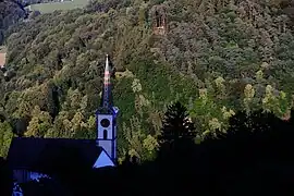 Photographie couleur d'une église