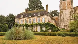 Le collège royal militaire.