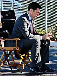 Thomas Gibson dans le rôle d'Aaron Hotchner(photo de tournage de la série)